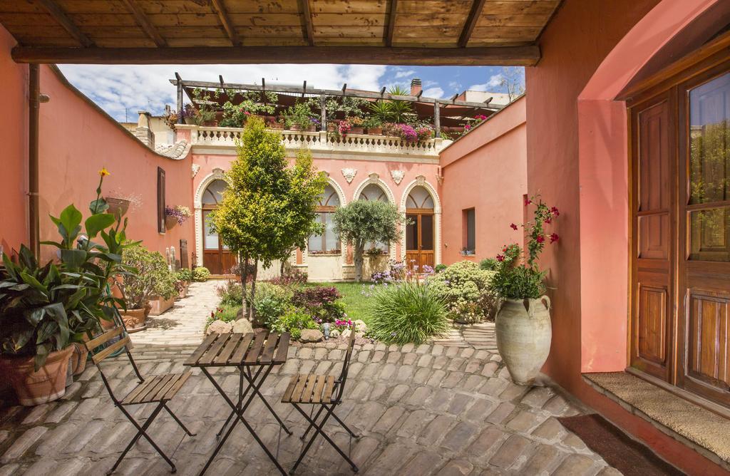 Bed and Breakfast Casa Isotta Куарту-Сант'Элена Экстерьер фото
